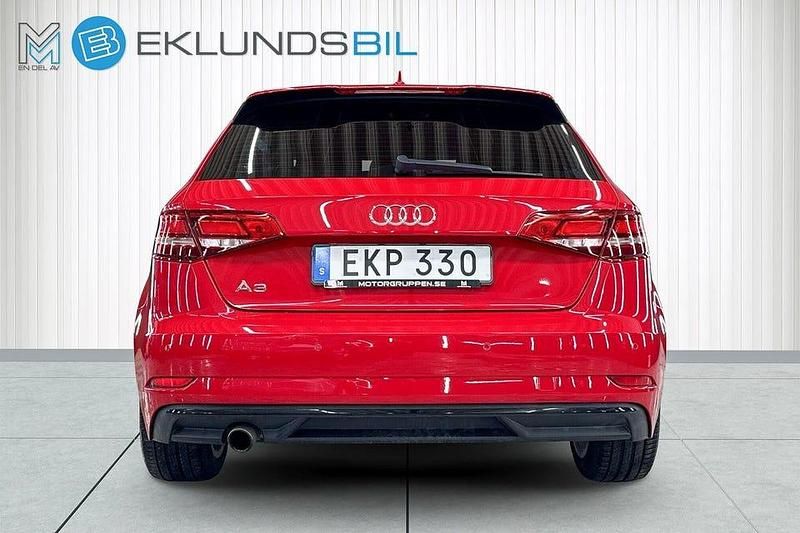 Begagnad Audi A3 Sport 116 HK (85 kW) 2017 Tango red metallic