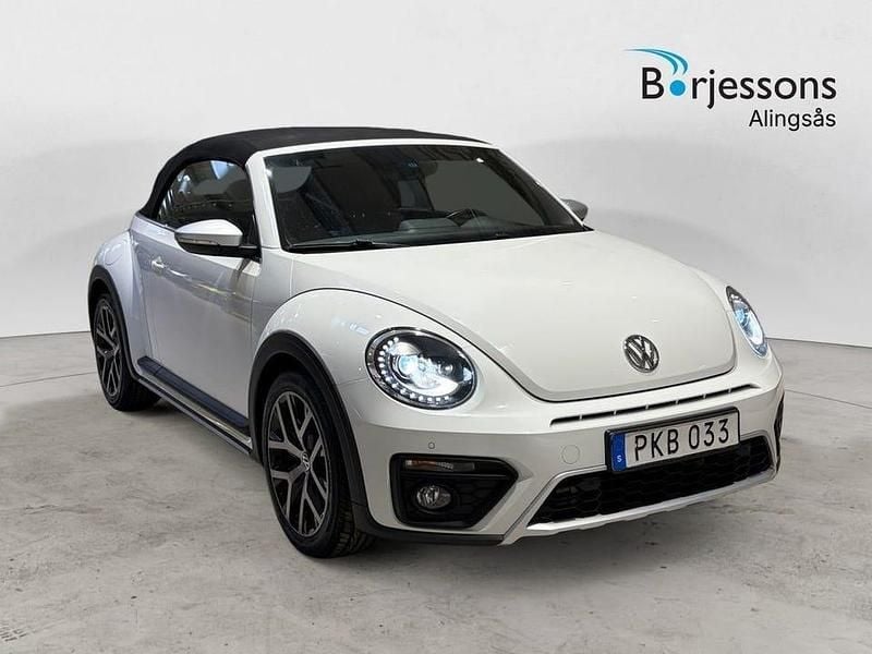 Begagnad VW Beetle Dune 151 HK (111 kW) 2017 Vit Halvkombi