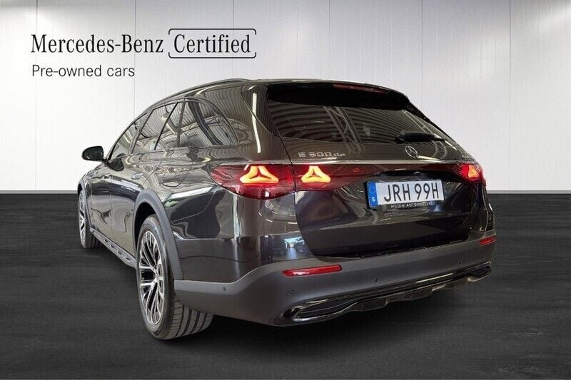 Begagnad Mercedes E300 Night 313 HK (230 kW) 2025 Grå (grey) Kombi