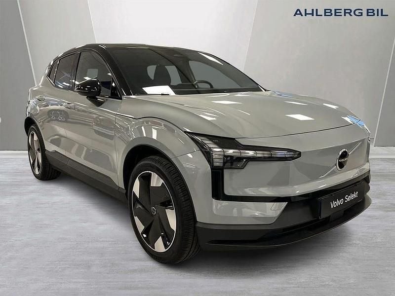 Grå Begagnad 2024 Volvo EX30 Plus SUV | 364 500 kr (Marknadspris) - Bild 1/3