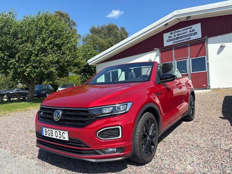 Röd Begagnad 2021 VW T-Roc Cabriolet R-line Cab | 359 000 kr - Bild 1/4