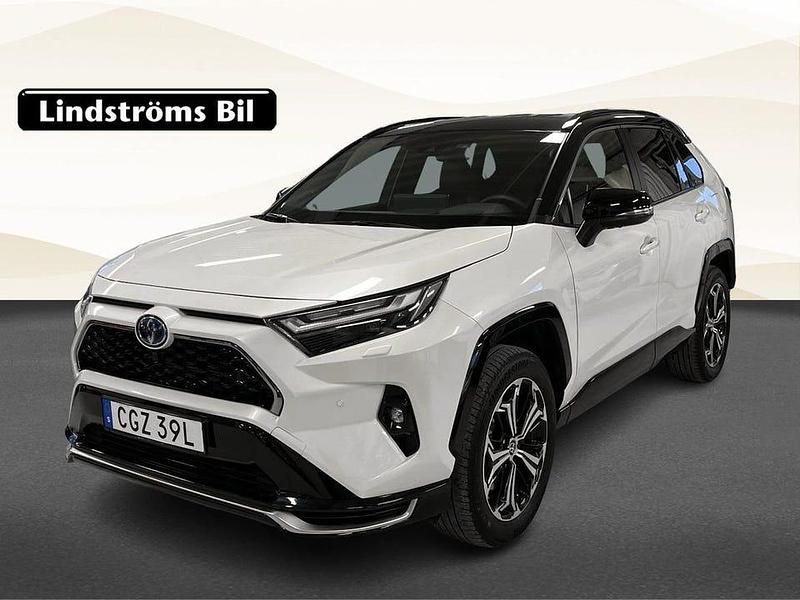 Vit Begagnad 2025 Toyota RAV4 Style | 579 900 kr (Lite dyr) - Bild 1/3