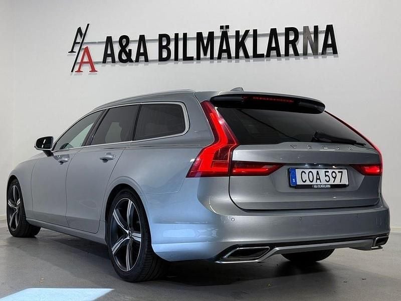 Begagnad Volvo V90 R-Design 150 HK (110 kW) 2018 Silver Kombi