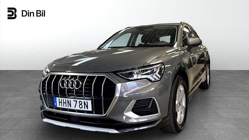 Chronosgrå metallic Begagnad 2024 Audi Q3 Advanced Plus SUV | 359 000 kr (Marknadspris) - Bild 1/4