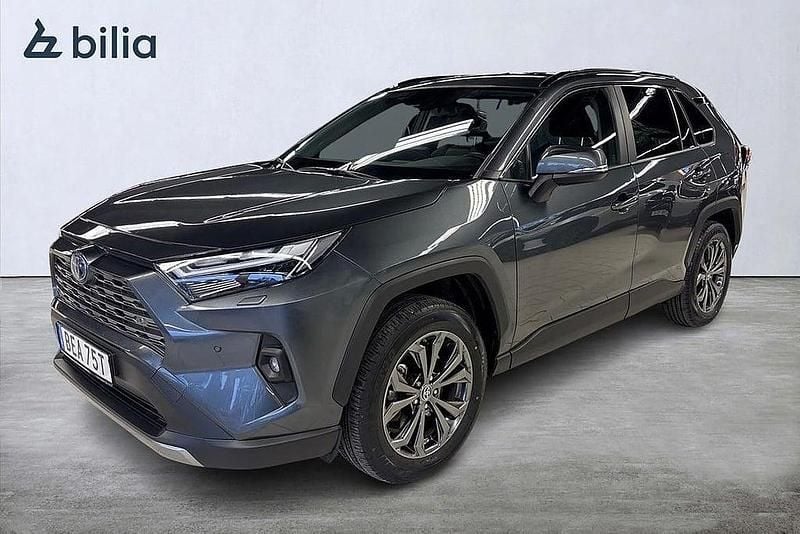 Grå Begagnad 2024 Toyota RAV4 Hybrid Executive SUV | 435 900 kr (Bra pris) - Bild 1/3