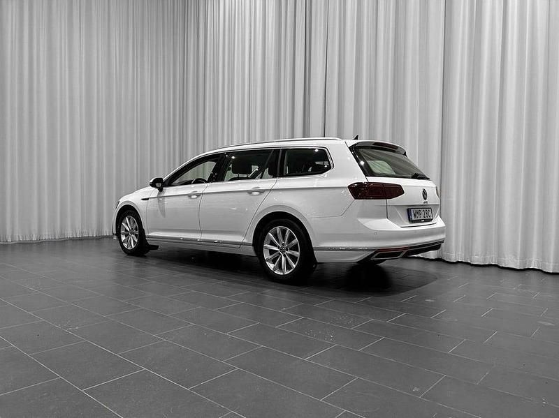 Begagnad VW Passat GTE 156 HK (114 kW) 2021 Pure white (stängd för ny