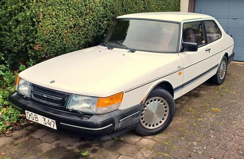 Begagnad 1989 Saab 900 Sedan | 35 000 kr - Bild 1/3