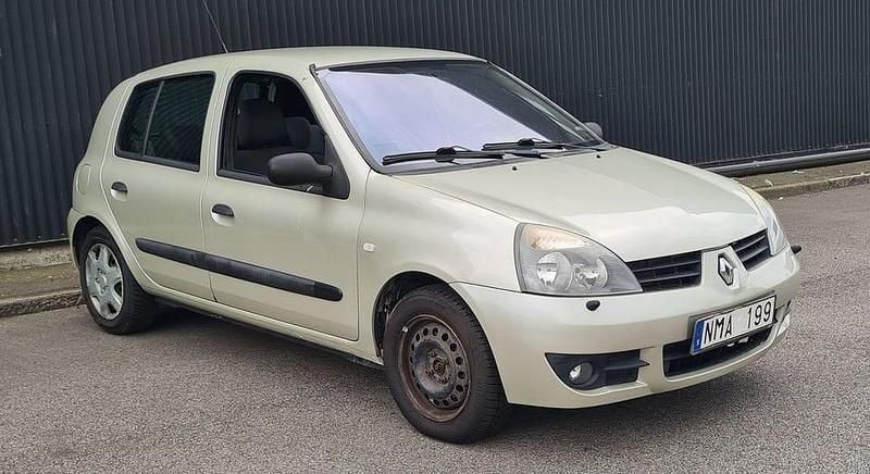 Begagnad Renault Clio R.S. 75 HK (55 kW) 2007 Ljusgrön (grön) Halvkombi