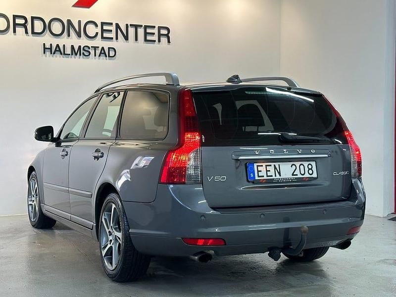 Begagnad Volvo V50 150 HK (110 kW) 2011 Grå Kombi