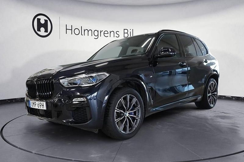 Carbon svart metallic Begagnad 2020 BMW X5 iPerformance SUV | 529 800 kr - Bild 1/4