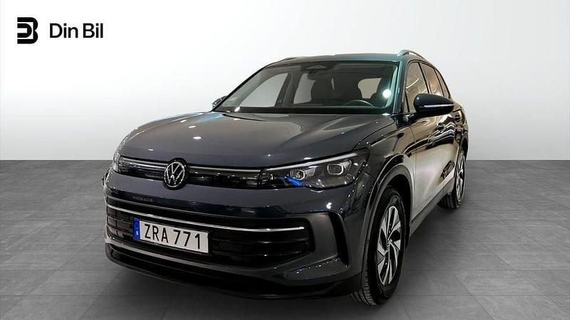 Begagnad VW Tiguan Edition 150 HK (110 kW) 2025 Mörkgrå SUV