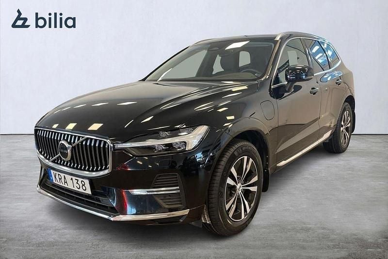 Svart Begagnad 2022 Volvo XC60 Core SUV | 369 900 kr (Marknadspris) - Bild 1/3