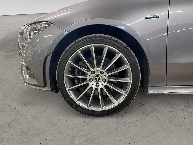 Begagnad Mercedes CLA250e Shooting Brake AMG line 160 HK (117 kW) 2020 Grå Kombi