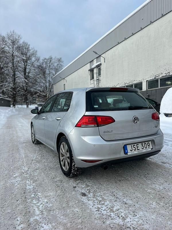 Begagnad VW Golf VII 105 HK (77 kW) 2015