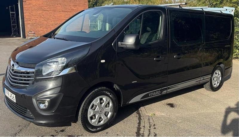 Svart Begagnad 2018 Opel Vivaro Van | 165 000 kr (Lite dyr) - Bild 1/4