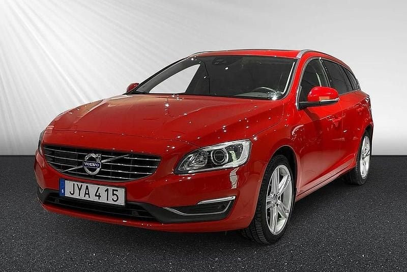 Röd Begagnad 2015 Volvo V60 Business Edition Kombi | 209 900 kr (Dyr) - Bild 1/4