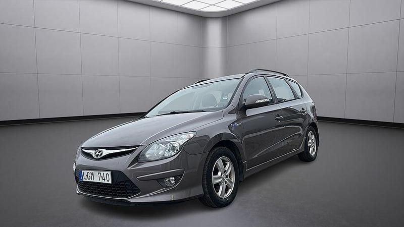 Begagnad Hyundai i30 118 HK (86 kW) 2011 Ljusbrun Kombi