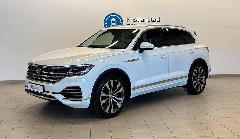 Vit Begagnad 2019 VW Touareg Edition SUV | 429 900 kr (Marknadspris) - Bild 1/4