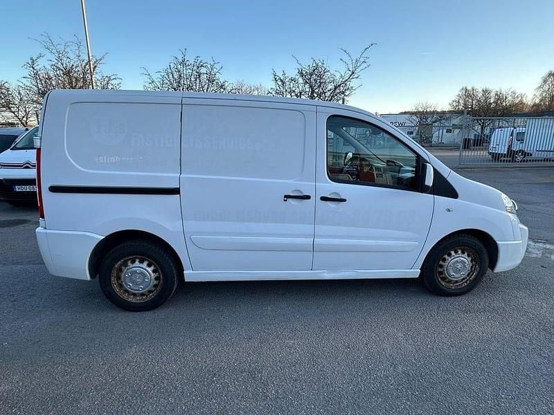 Begagnad Peugeot Expert 128 HK (94 kW) 2014 Vit Van