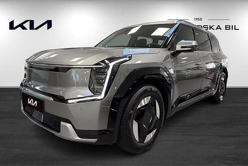 Grå Ny 2025 Kia EV9 SUV | 732 500 kr (Superpris) - Bild 1/4