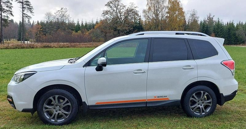 Vit Begagnad 2018 Subaru Forester SUV | 200 000 kr (Bra pris) - Bild 1/4