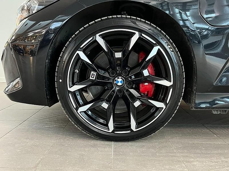 Begagnad BMW 330e Comfort Edition 184 HK (135 kW) 2024 Svart Sedan