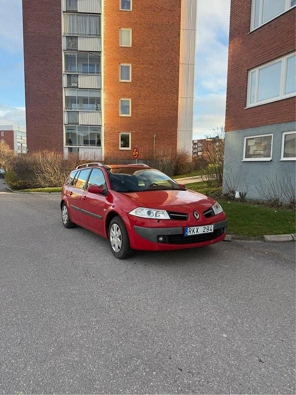Röd Begagnad 2008 Renault Mégane GrandTour Kombi | 26 500 kr (Marknadspris) - Bild 1/4