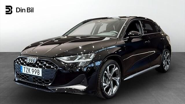 Brilliantsvart Begagnad 2025 Audi A3 Proline Sedan | 324 000 kr (Lite dyr) - Bild 1/4