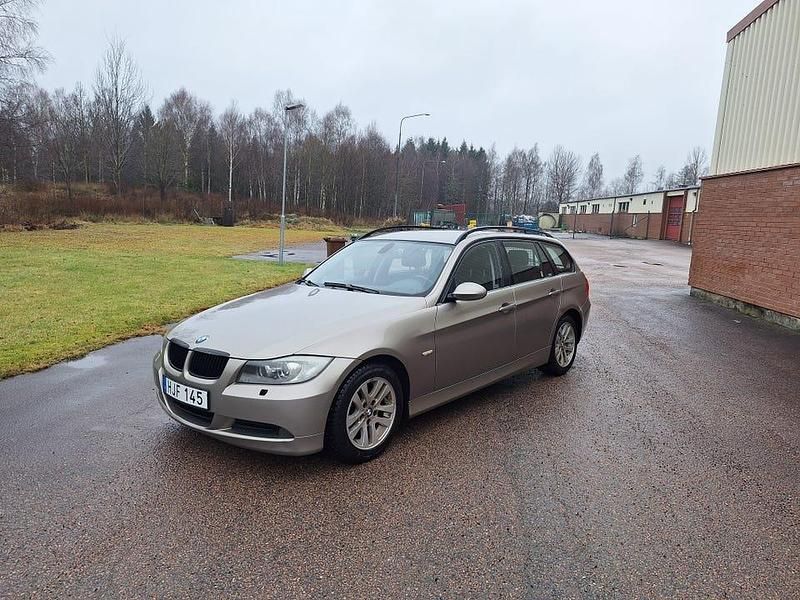Begagnad 2008 BMW 320 Kombi | 48 000 kr (Marknadspris) - Bild 1/4