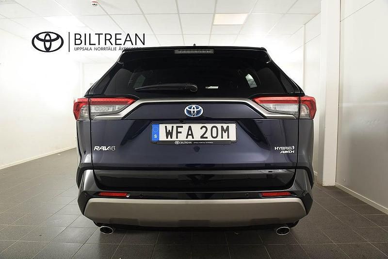 Begagnad Toyota RAV4 Hybrid Style 222 HK (163 kW) 2024 Blå SUV