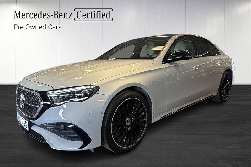 Grå Begagnad 2023 Mercedes E300 AMG Sedan | 729 000 kr (Dyr) - Bild 1/4