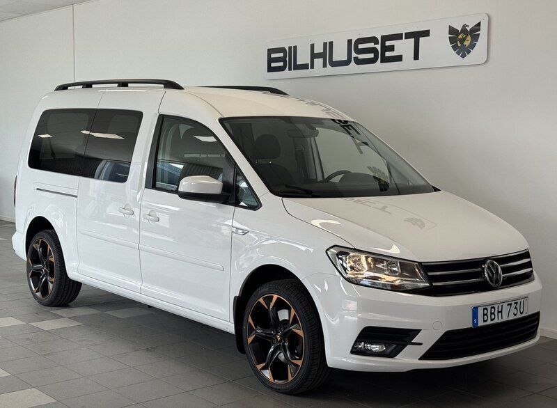 Vit Begagnad 2020 VW Caddy Maxi Life Life Minibuss | 329 900 kr - Bild 1/4