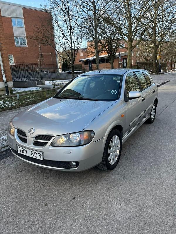 Begagnad Nissan Almera 116 HK (85 kW) 2002