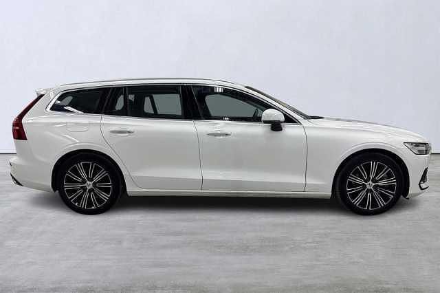 Begagnad Volvo V60 Inscription 341 HK (250 kW) 2021 Vit Kombi