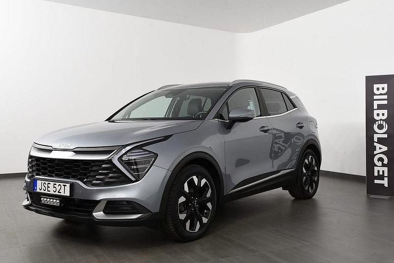 Grå Begagnad 2022 Kia Sportage Advance SUV | 389 800 kr (Marknadspris) - Bild 1/4