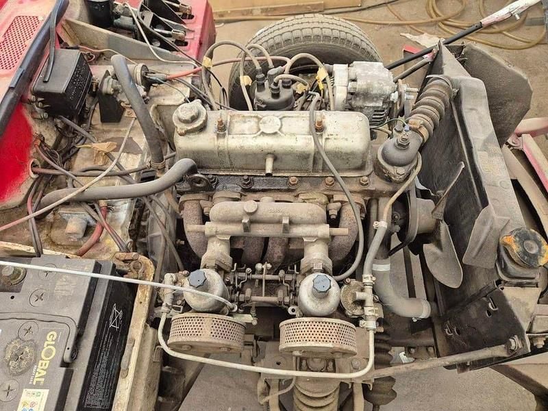 Begagnad Triumph Spitfire 75 HK (55 kW) 1968 Färgen mestadels bortslipad Cab