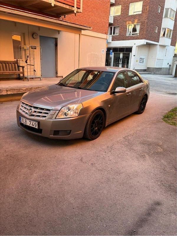 Grå Begagnad 2006 Cadillac BLS Sedan | 26 000 kr - Bild 1/4