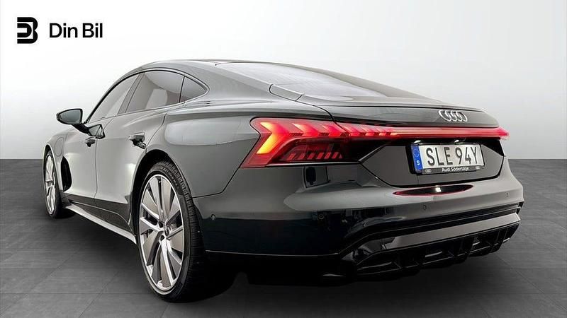 Begagnad Audi e-tron Exclusive 439 kW (598 HK) 2024 Individuell lackering, au SUV