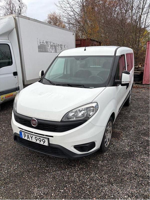Begagnad Fiat Doblò 120 HK (88 kW) 2016 Vit Minibuss