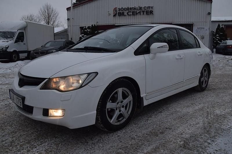 Begagnad Honda Civic Hybrid 116 HK (85 kW) 2006 Vit Sedan