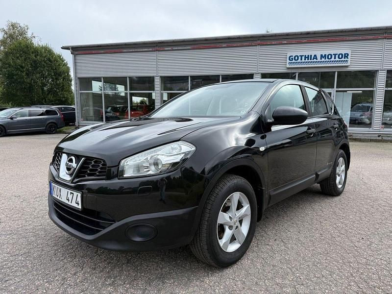 Svart Begagnad 2013 Nissan Qashqai SUV | 45 900 kr (Bra pris) - Bild 1/4