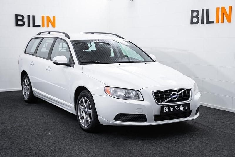 Begagnad Volvo V70 163 HK (119 kW) 2011 Vit Kombi