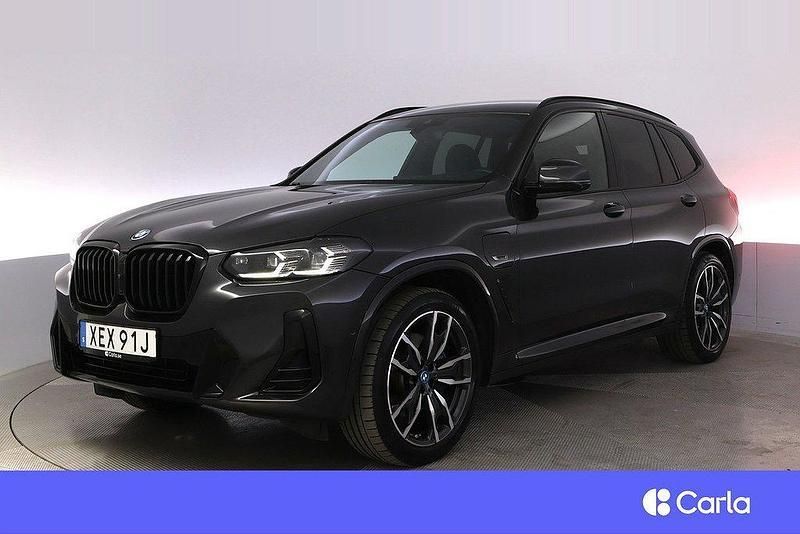 Grå Begagnad 2022 BMW X3 M Sport SUV | 499 900 kr (Marknadspris) - Bild 1/4