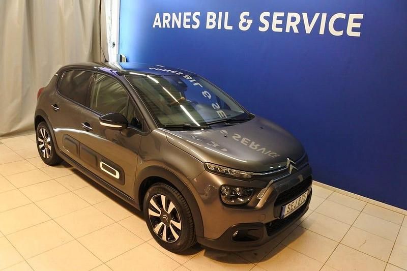 Grå Begagnad 2023 Citroën C3 PureTech Halvkombi | 184 900 kr (Marknadspris) - Bild 1/4