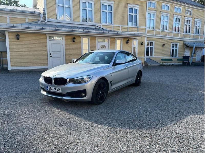 Silver Begagnad 2014 BMW 320 Gran Turismo Sport Line Halvkombi | 145 000 kr (Marknadspris) - Bild 1/4