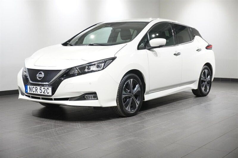 Vit Begagnad 2021 Nissan Leaf N-Connecta Halvkombi | 169 900 kr (Superpris) - Bild 1/4