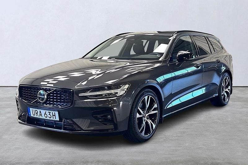 Begagnad 2024 Volvo V60 Kombi | 389 000 kr (Lite dyr) - Bild 1/4