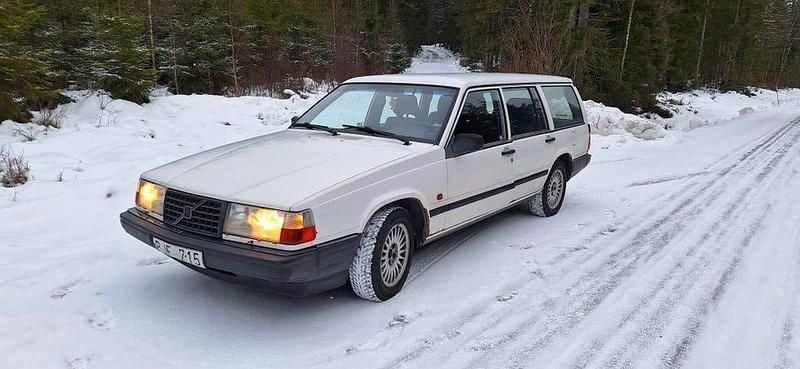Begagnad 1992 Volvo 940 Kombi | 32 500 kr - Bild 1/4