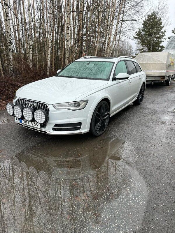 Vit Begagnad 2016 Audi A6 Allroad Kombi | 265 000 kr (Marknadspris) - Bild 1/4