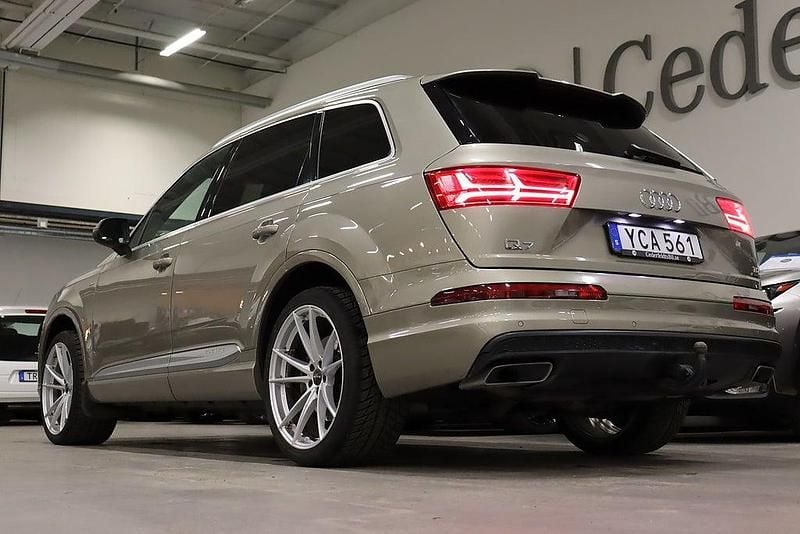 Begagnad Audi Q7 S-Line 272 HK (200 kW) 2016 Ljusbrun (brun) SUV